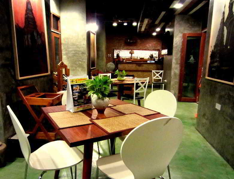 Khách sạn De Wiang Kum Kam 4*